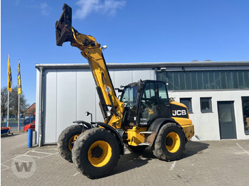 Ελαστιχοφόρος φορτωτής JCB TM320