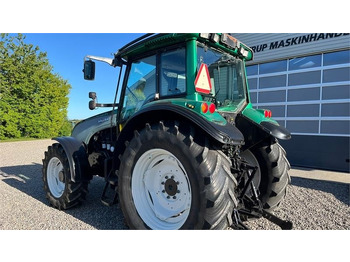 Τρακτέρ Valtra T130 med 3.5ton frontlift: φωτογραφία 5 Τρακτέρ Valtra T130 med 3.5ton frontlift: φωτογραφία 5
