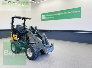 Μίνι εκσκαφέας GIANT