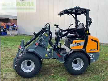 Μίνι εκσκαφέας GIANT