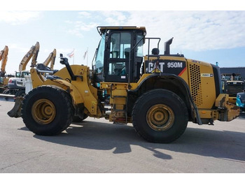 Ελαστιχοφόρος φορτωτής CATERPILLAR 950M