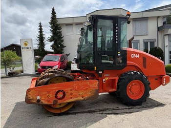 Οδοστρωτήρες CATERPILLAR