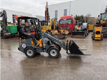 Καινούριο Ελαστιχοφόρος φορτωτής GiANT G1100: φωτογραφία 5 Καινούριο Ελαστιχοφόρος φορτωτής GiANT G1100: φωτογραφία 5