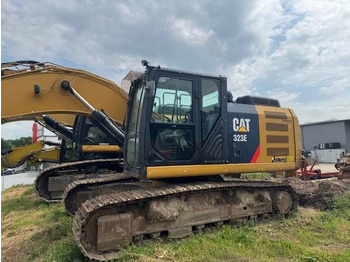 Ερπυστριοφόρος εκσκαφέας CATERPILLAR 323