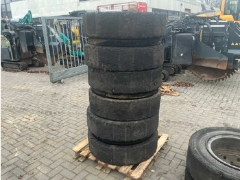 Τροχοφόρος εκσκαφέας