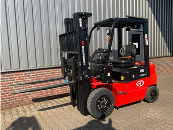 Περονοφόρο όχημα EP EQUIPMENT