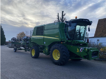 Θεριζοαλωνιστική μηχανή JOHN DEERE T550