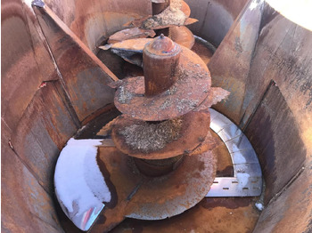 Ενσιροδιανομέας Trioliet Solomix 2 / 2400 ZK: φωτογραφία 2