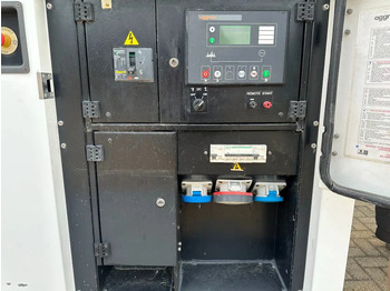 Βιομηχανική γεννήτρια Iveco FPT F32 AM1A Leroy Somer 32 kVA silent generatorset 29 hours !: φωτογραφία 2