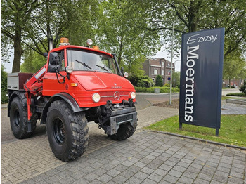 Φορτηγό με γερανό UNIMOG