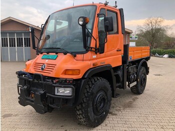 Φορτηγό με ανοιχτή καρότσα UNIMOG U400