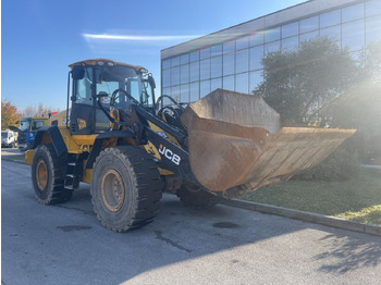 Ελαστιχοφόρος φορτωτής JCB 427