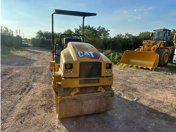 Οδοστρωτήρας CATERPILLAR CB24B: φωτογραφία 5