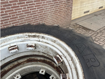 Ελαστικά και ζάντες Goodyear 18.4 R38: φωτογραφία 4 Ελαστικά και ζάντες Goodyear 18.4 R38: φωτογραφία 4