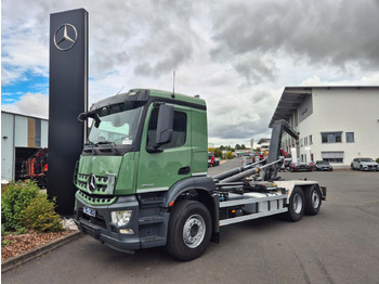 Φορτηγό φόρτωσης γάντζου MERCEDES-BENZ Arocs 2643