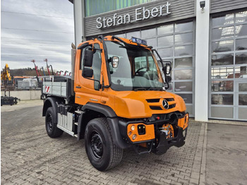 Καινούριο Φορτηγό ανατρεπόμενο Mercedes-Benz Unimog U423 4x4 Hydrostat Zapfwelle: φωτογραφία 3
