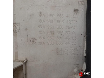 Καμπίνα και εσωτερικό για Φορτηγό Mercedes-Benz Occ opstapbak links Mercedes: φωτογραφία 4