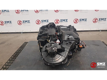 Καμπίνα και εσωτερικό RENAULT T