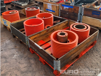 Εξοπλισμού κατασκευών Pallet of Pulleys (3 of): φωτογραφία 2 Εξοπλισμού κατασκευών Pallet of Pulleys (3 of): φωτογραφία 2