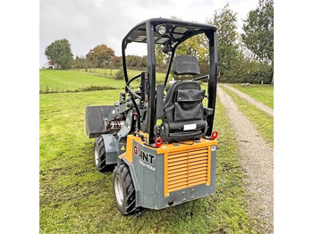 Φορτωτής πλάγιας ολίσθησης Giant D254SW: φωτογραφία 5 Φορτωτής πλάγιας ολίσθησης Giant D254SW: φωτογραφία 5