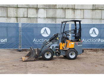 Ελαστιχοφόρος φορτωτής GIANT