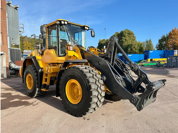 Ελαστιχοφόρος φορτωτής VOLVO L120G