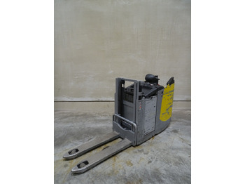 Μηχάνημα στοίβαξης STILL