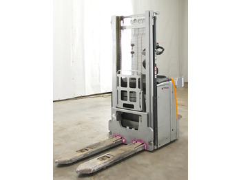 Μηχάνημα στοίβαξης STILL