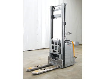 Μηχάνημα στοίβαξης STILL