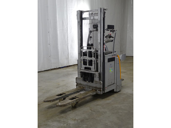 Μηχάνημα στοίβαξης STILL