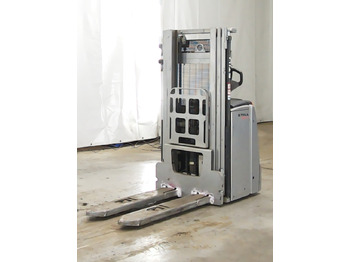 Μηχάνημα στοίβαξης STILL