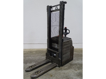 Μηχάνημα στοίβαξης STILL