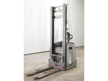 Μηχάνημα στοίβαξης STILL