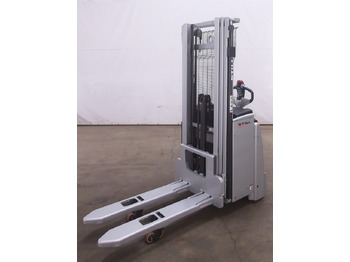 Μηχάνημα στοίβαξης STILL