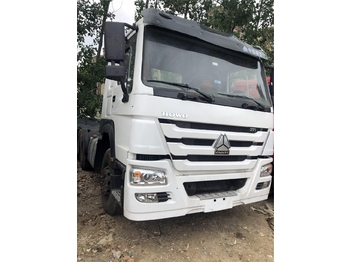 Τράκτορας για τη μεταφορά χύδηνυλικών sinotruk howo truck: φωτογραφία 1