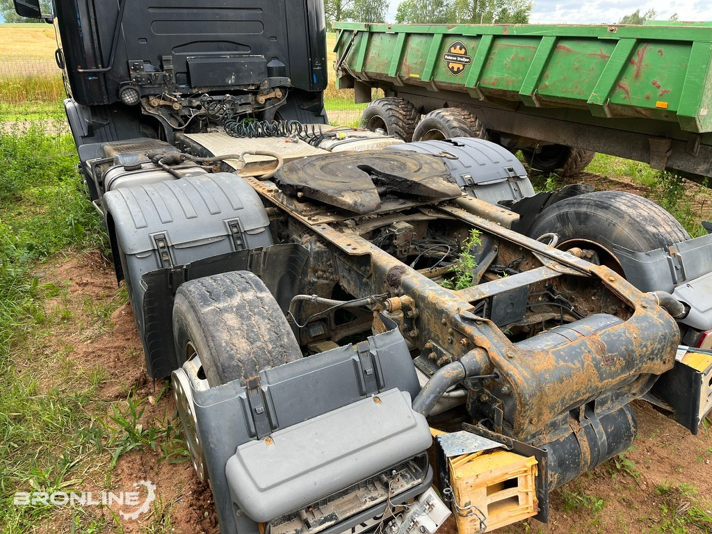 2001 SCANIA R124 6x2 Mootoririkkega/Faulty engine - Τράκτορας: φωτογραφία 4 2001 SCANIA R124 6x2 Mootoririkkega/Faulty engine - Τράκτορας: φωτογραφία 4