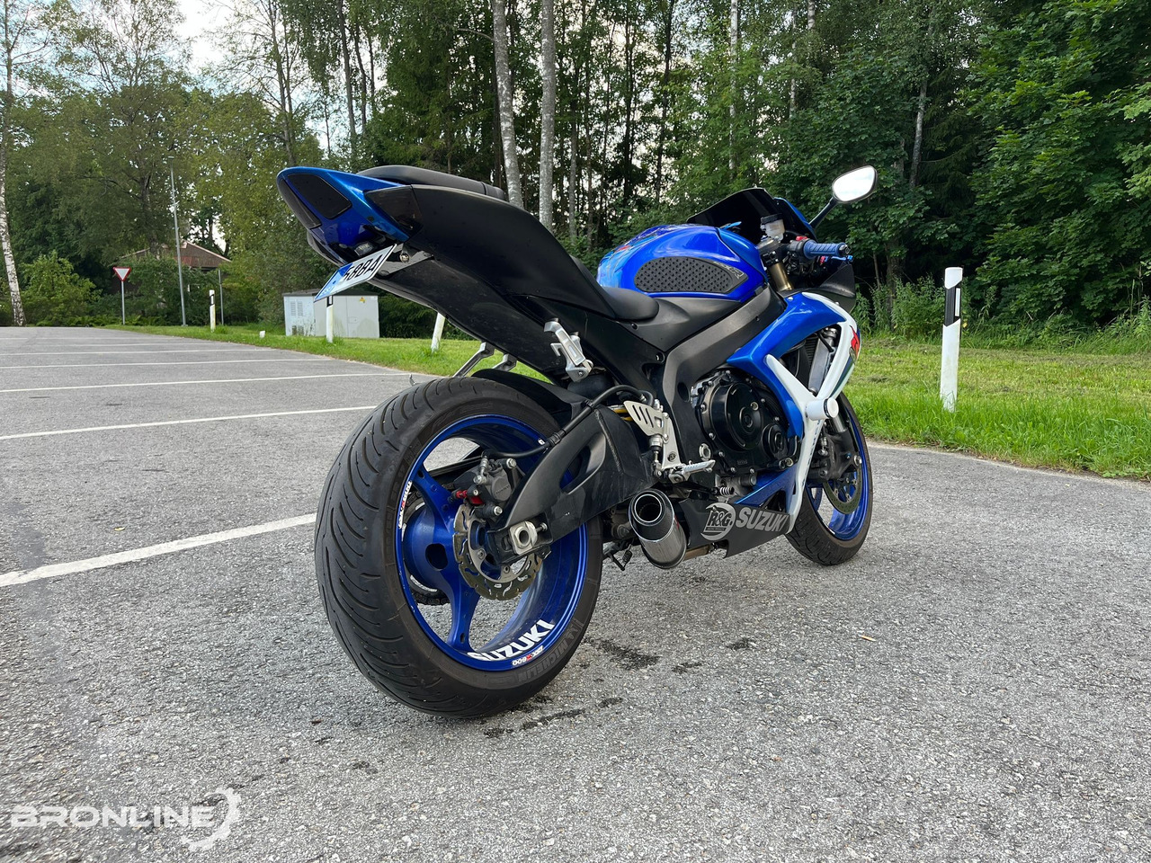 2006 SUZUKI GSX-R 600 92kW - Μοτοσικλέτα: φωτογραφία 4 2006 SUZUKI GSX-R 600 92kW - Μοτοσικλέτα: φωτογραφία 4