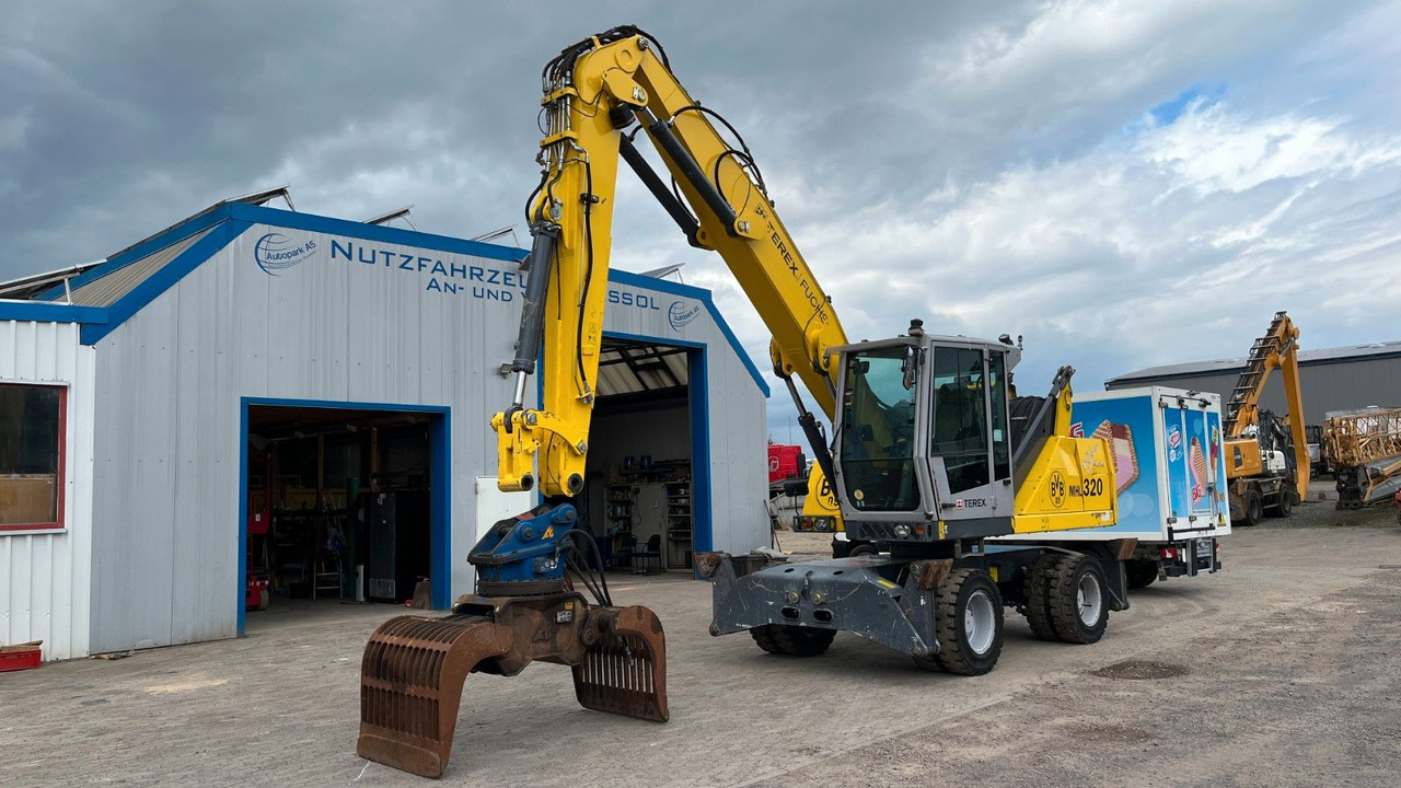 Fuchs TeRex MHL 320 D Umschlagbagger Greifer Pratzen - Μηχάνημα Διαχείρισης Υλικών: φωτογραφία 3 Fuchs TeRex MHL 320 D Umschlagbagger Greifer Pratzen - Μηχάνημα Διαχείρισης Υλικών: φωτογραφία 3
