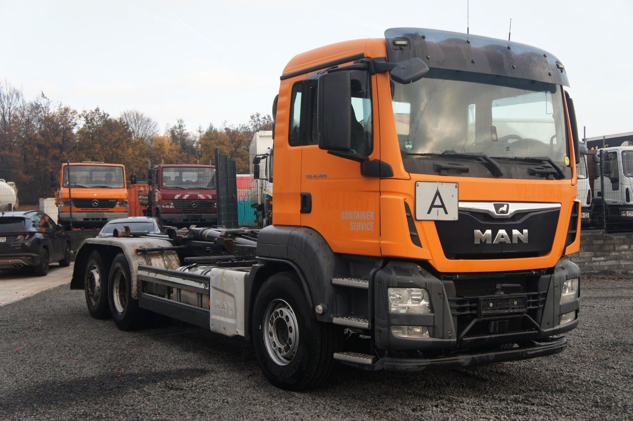 MAN TGS 26.420 Abrollkipper Meiller - Φορτηγό φόρτωσης γάντζου: φωτογραφία 3 MAN TGS 26.420 Abrollkipper Meiller - Φορτηγό φόρτωσης γάντζου: φωτογραφία 3