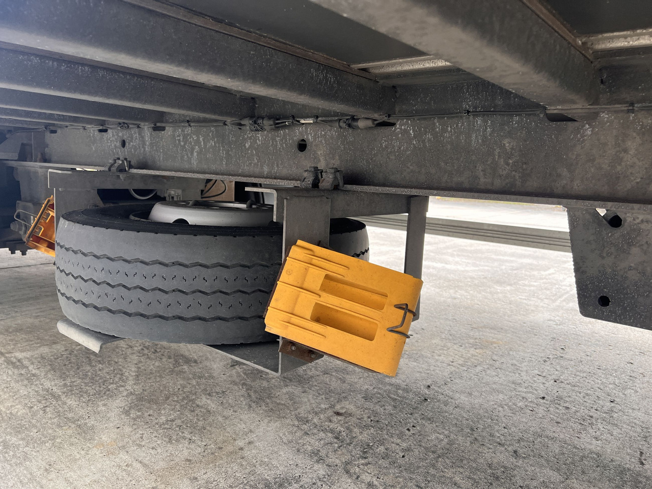 Ackermann Z-KA-F10.5/7,6 1 Achs Jumbo- Planenanhänger 10,5 t GG - Τρέιλερ κουρτίνα: φωτογραφία 4 Ackermann Z-KA-F10.5/7,6 1 Achs Jumbo- Planenanhänger 10,5 t GG - Τρέιλερ κουρτίνα: φωτογραφία 4