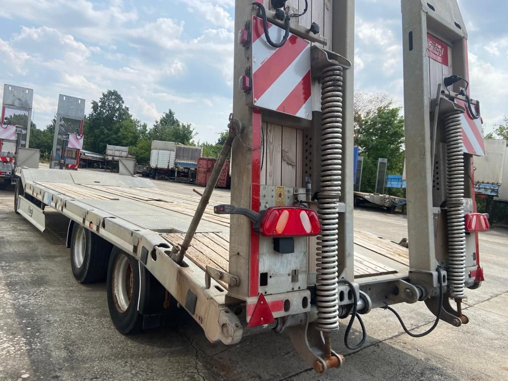 Goldhofer t3 3 Achs Tiefladeranhänger - Ρυμούλκα με χαμηλό δάπεδο: φωτογραφία 4 Goldhofer t3 3 Achs Tiefladeranhänger - Ρυμούλκα με χαμηλό δάπεδο: φωτογραφία 4