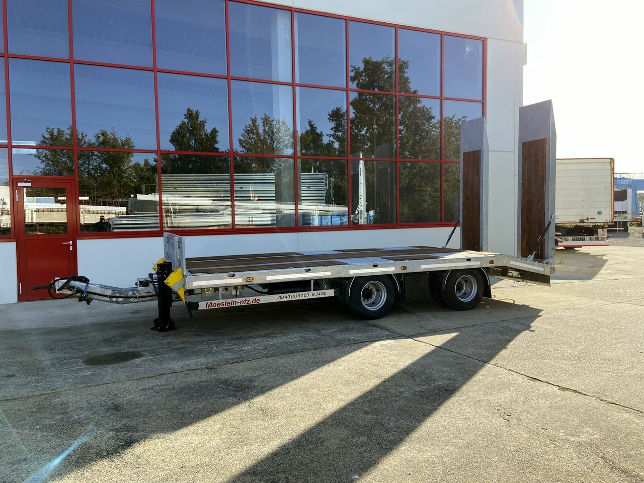Möslein 21 t Tandemtieflader, Luftgefedert, NEU - Ρυμούλκα με χαμηλό δάπεδο: φωτογραφία 2 Möslein 21 t Tandemtieflader, Luftgefedert, NEU - Ρυμούλκα με χαμηλό δάπεδο: φωτογραφία 2