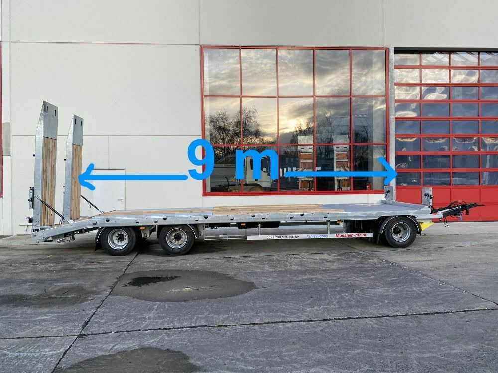 Möslein 3 Achs Tieflader mit gerader Ladefläche 9 m, Ne - Ρυμούλκα με χαμηλό δάπεδο: φωτογραφία 1 Möslein 3 Achs Tieflader mit gerader Ladefläche 9 m, Ne - Ρυμούλκα με χαμηλό δάπεδο: φωτογραφία 1