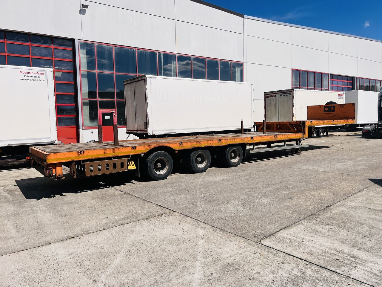Möslein STO 3 Schwebheim 3 Achs Satteltieflader Plato 45 t GGfür Fertigteile, Baumaschinen oder Container - Επικαθήμενο με χαμηλό δάπεδο: φωτογραφία 2 Möslein STO 3 Schwebheim 3 Achs Satteltieflader Plato 45 t GGfür Fertigteile, Baumaschinen oder Container - Επικαθήμενο με χαμηλό δάπεδο: φωτογραφία 2