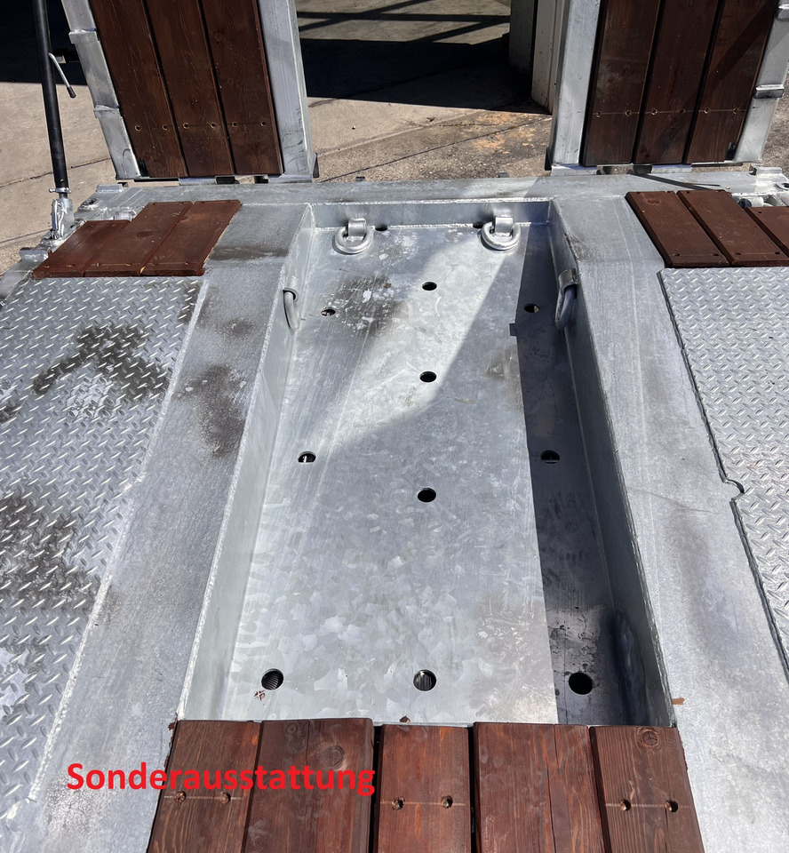 Möslein T 3-9,20 F 3 Achs Tieflader mit gerader Ladefläche 9 m, Neufahrzeug - Ρυμούλκα με χαμηλό δάπεδο: φωτογραφία 5 Möslein T 3-9,20 F 3 Achs Tieflader mit gerader Ladefläche 9 m, Neufahrzeug - Ρυμούλκα με χαμηλό δάπεδο: φωτογραφία 5