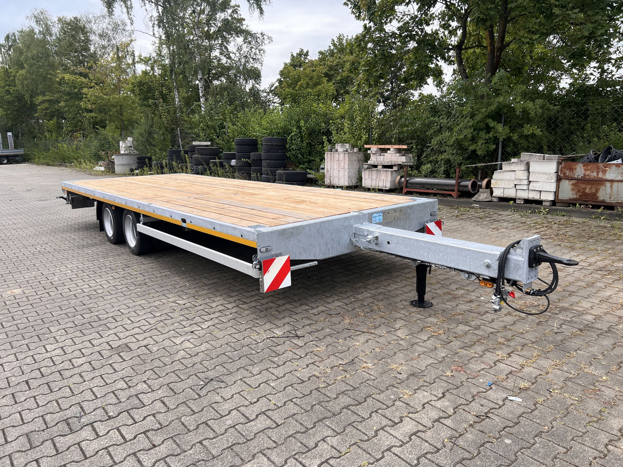 Möslein THT 11 G Ausziehbar 11,9 t Tandemanhänger- Tieflader, ausziehbarLuftgefedert - Τρέιλερ πλατφόρμα/ Καρότσα: φωτογραφία 2 Möslein THT 11 G Ausziehbar 11,9 t Tandemanhänger- Tieflader, ausziehbarLuftgefedert - Τρέιλερ πλατφόρμα/ Καρότσα: φωτογραφία 2