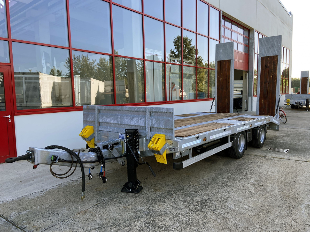 Möslein TT21-6,5 hydr 21 t Tandemtieflader, hydr. Rampen, NEU - Ρυμούλκα με χαμηλό δάπεδο: φωτογραφία 4 Möslein TT21-6,5 hydr 21 t Tandemtieflader, hydr. Rampen, NEU - Ρυμούλκα με χαμηλό δάπεδο: φωτογραφία 4