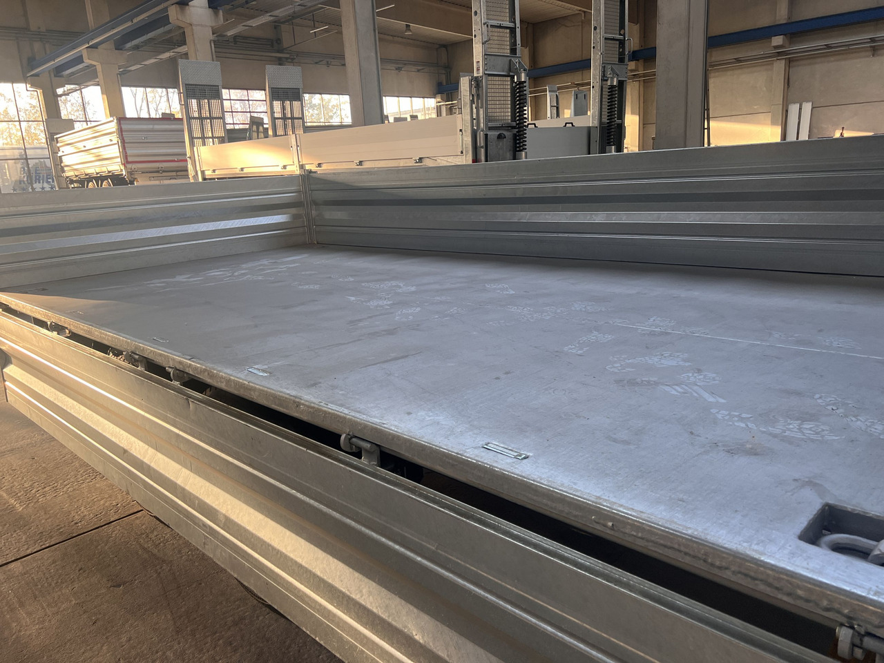 Möslein TTD 14 Schwebheim  14 t Tandemkipper Tieflader Breite Reifen-- Neufahrzeug -- - Ρυμούλκα ανατρεπόμενο: φωτογραφία 4 Möslein TTD 14 Schwebheim  14 t Tandemkipper Tieflader Breite Reifen-- Neufahrzeug -- - Ρυμούλκα ανατρεπόμενο: φωτογραφία 4