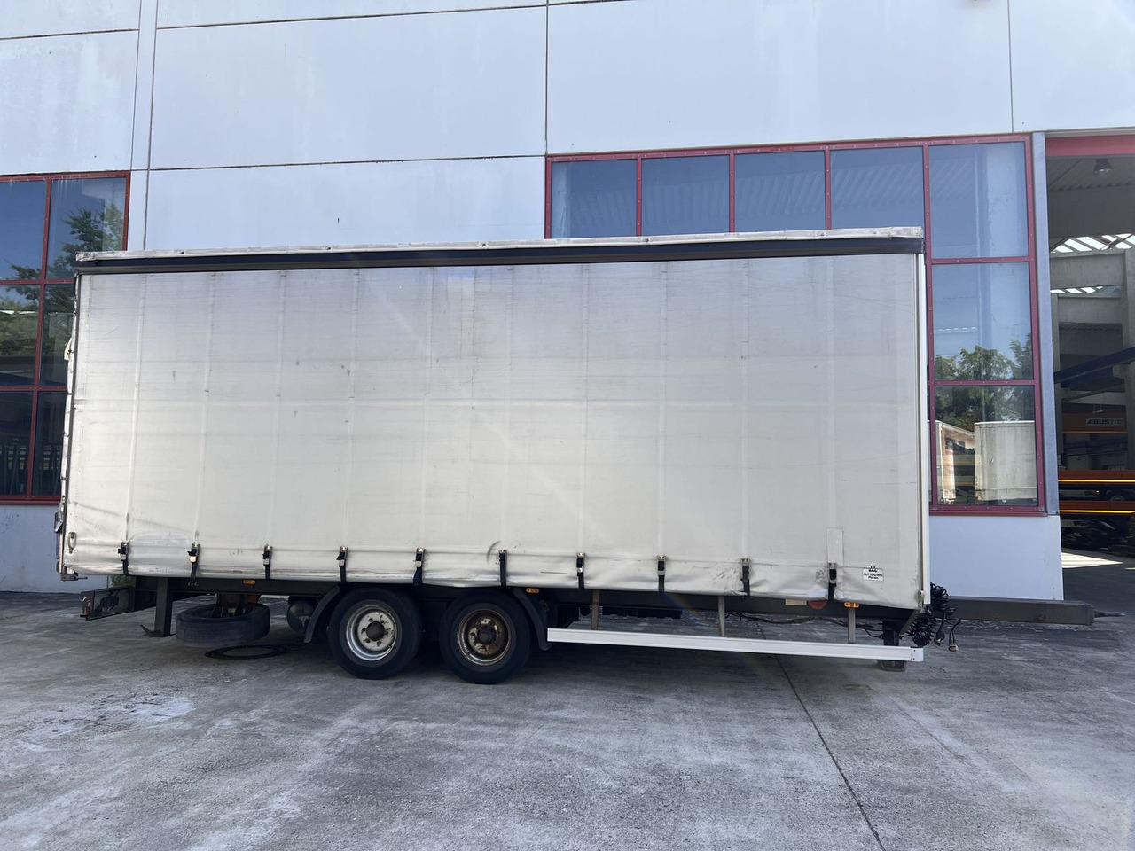 Tandem- Planenanhänger - Τρέιλερ κουρτίνα: φωτογραφία 1 Tandem- Planenanhänger - Τρέιλερ κουρτίνα: φωτογραφία 1