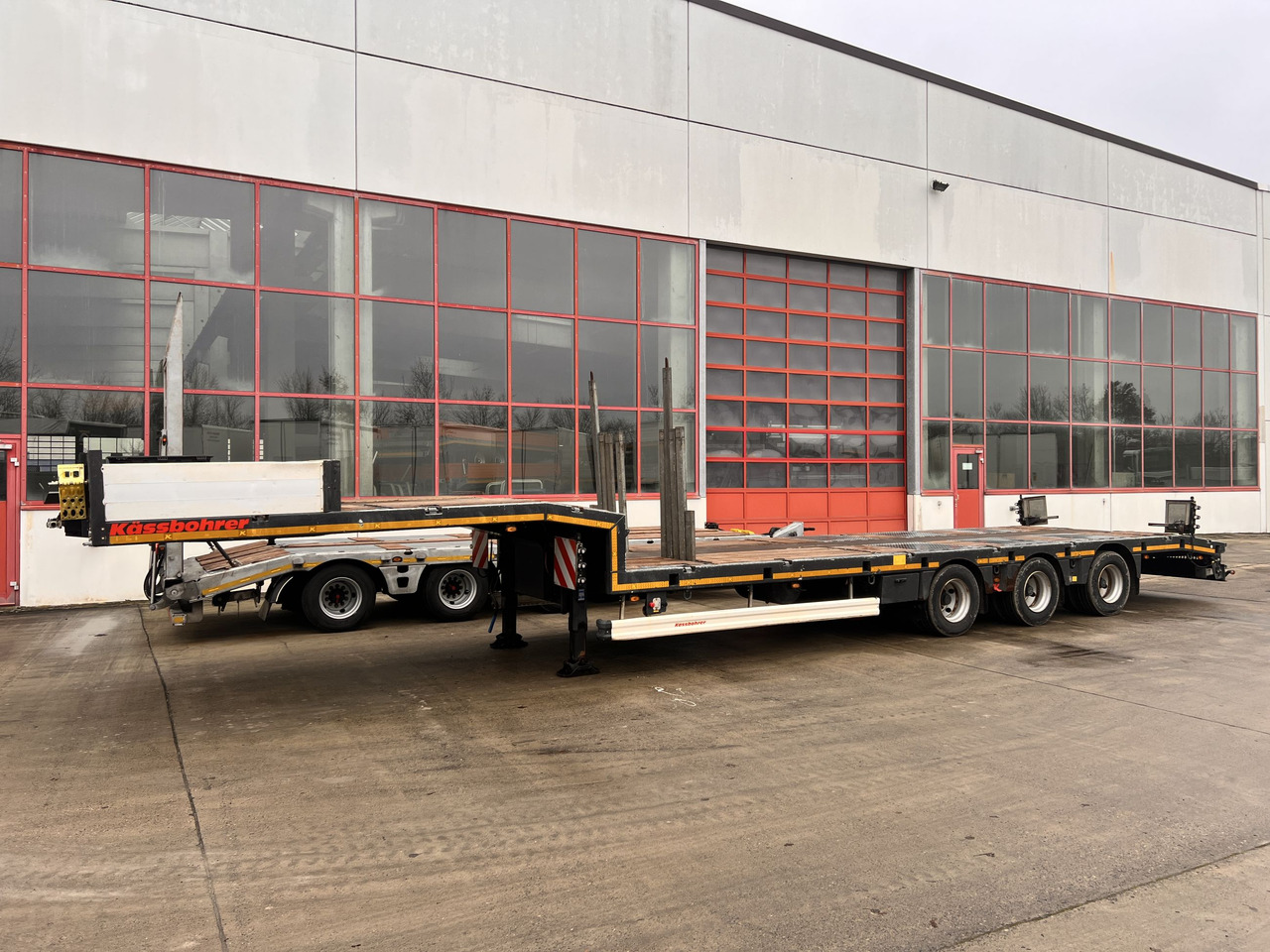 T3 3 Achs Satteltieflader - Επικαθήμενο με χαμηλό δάπεδο: φωτογραφία 3 T3 3 Achs Satteltieflader - Επικαθήμενο με χαμηλό δάπεδο: φωτογραφία 3